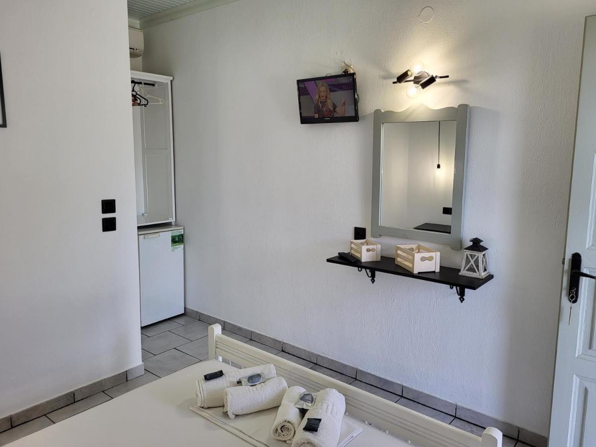 Aura Guest House Κοίνυρα Εξωτερικό φωτογραφία