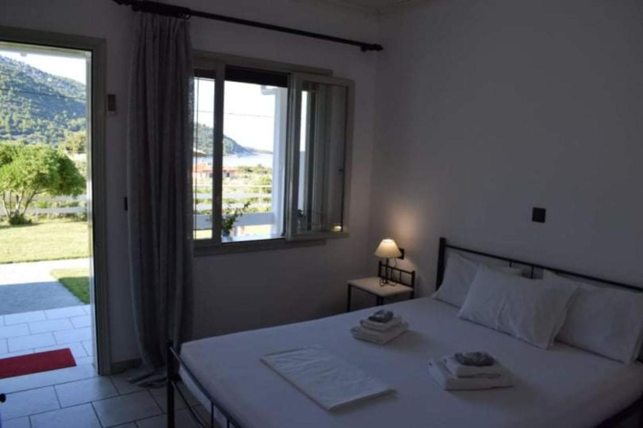 Aura Guest House Κοίνυρα Εξωτερικό φωτογραφία
